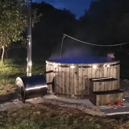 Sadkowo - Wsrod Jabloni , Balia Ogrodowa Dodatkowo Platna Holiday home