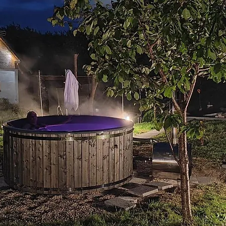 Holiday home Sadkowo - Wsrod Jabloni , Balia Ogrodowa Dodatkowo Platna Polanow