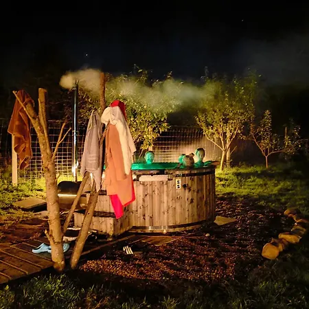 Sadkowo - Wsrod Jabloni , Balia Ogrodowa Dodatkowo Platna בית נופש